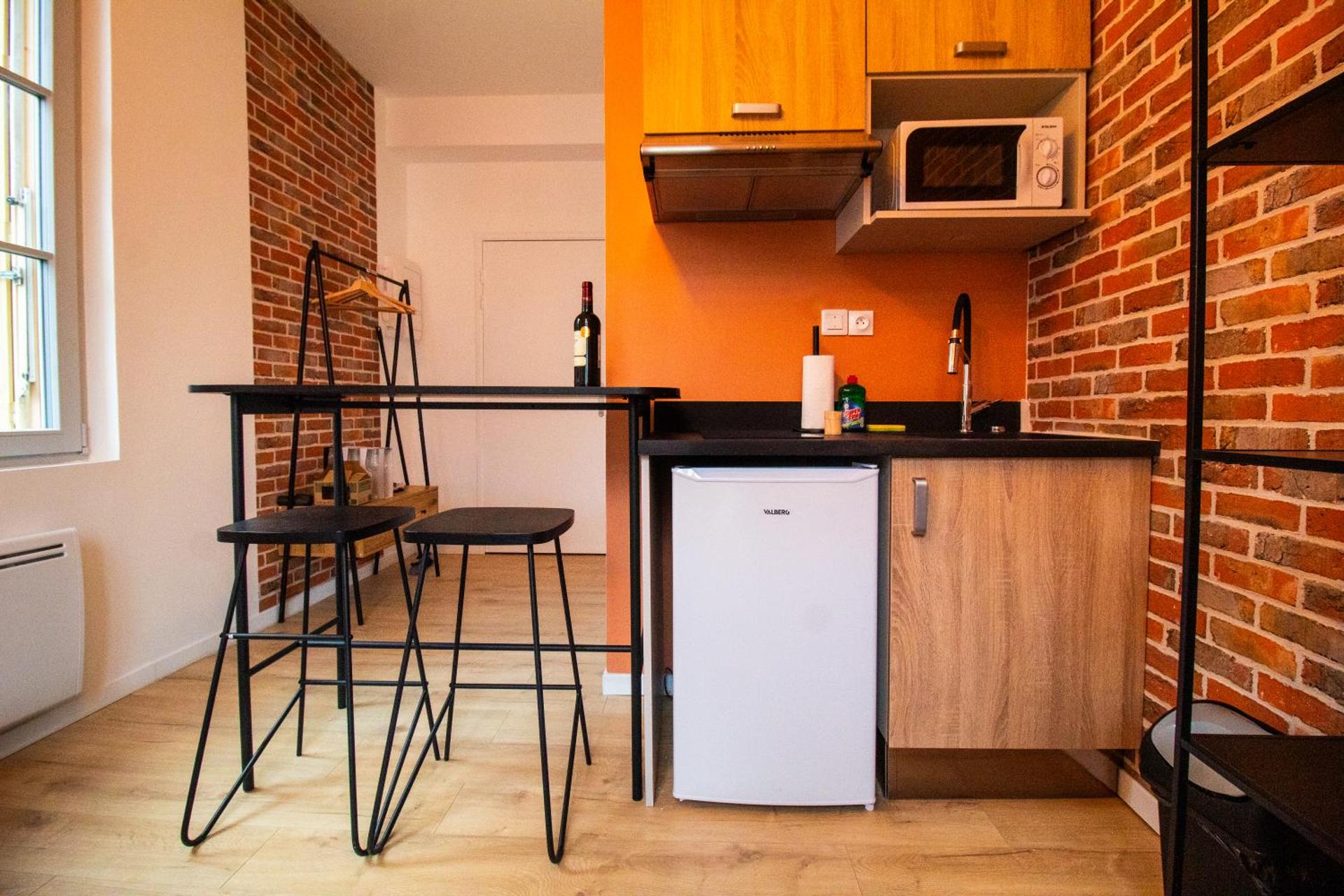 Kitchen or kitchenette