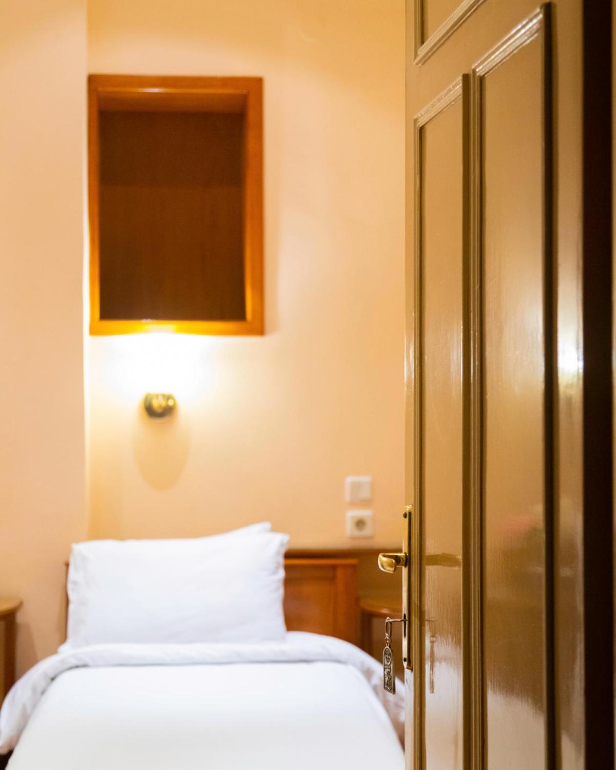 Standard Double or Twin Room with City View