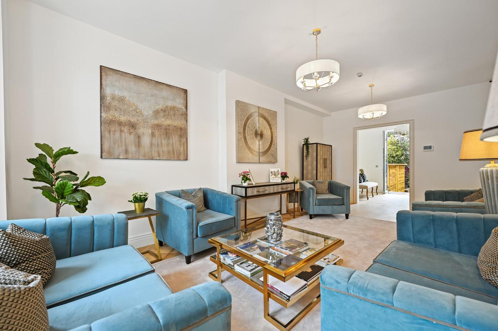 Communal lounge/ TV room