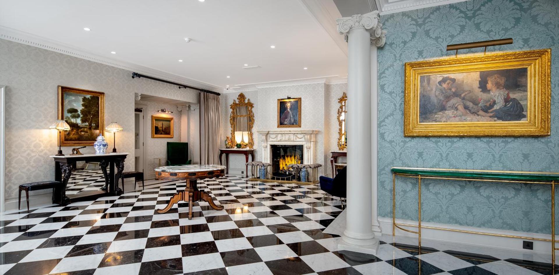 No. 30 Knightsbridge