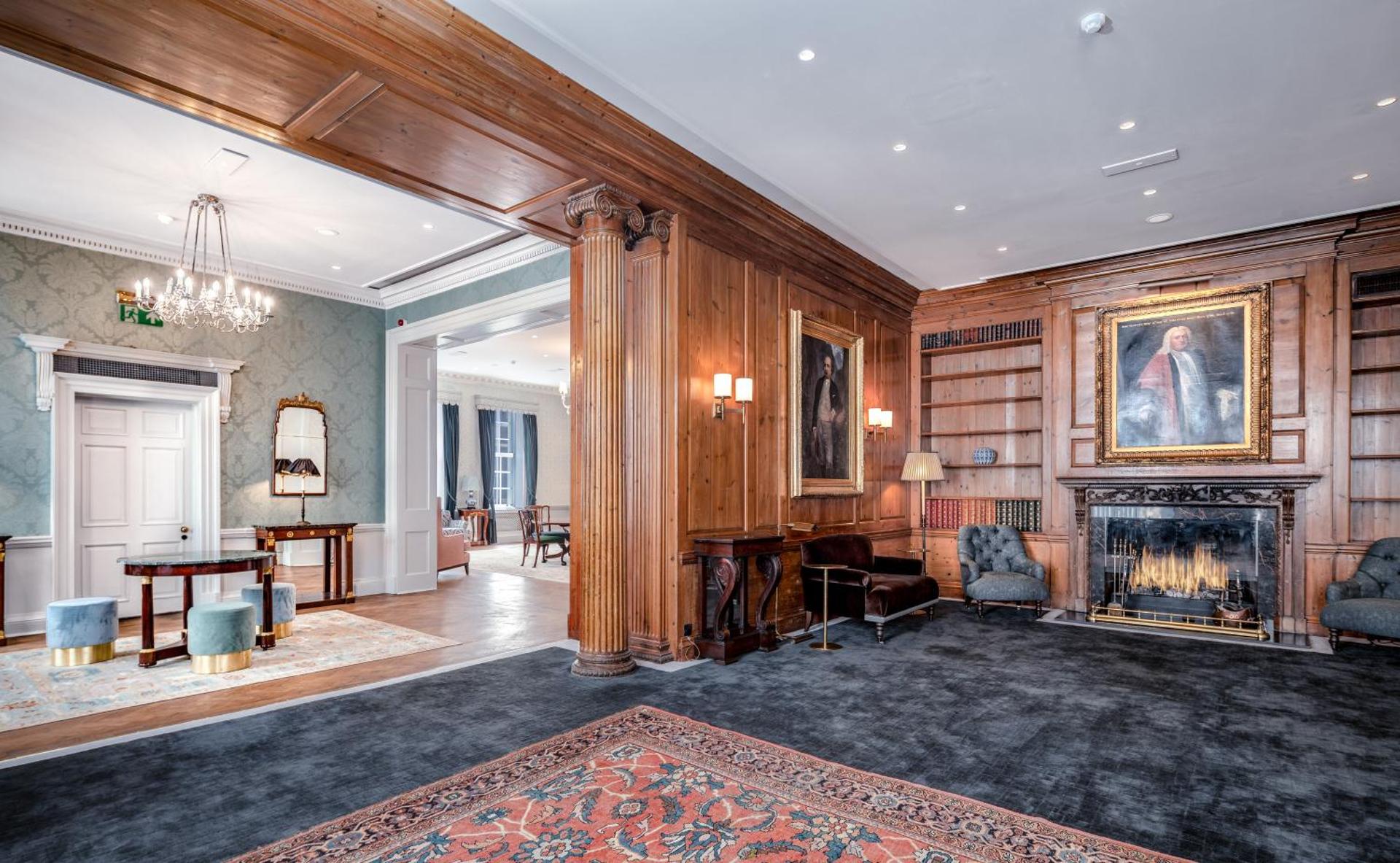 No. 30 Knightsbridge