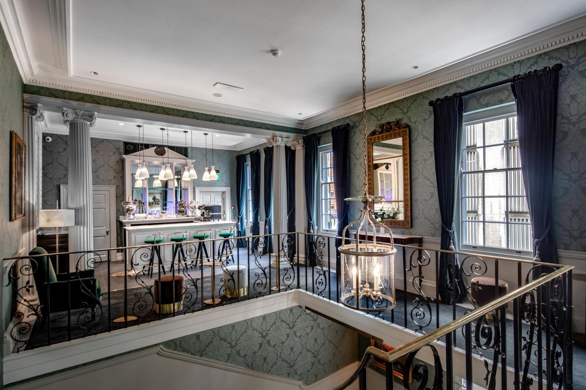 No. 30 Knightsbridge