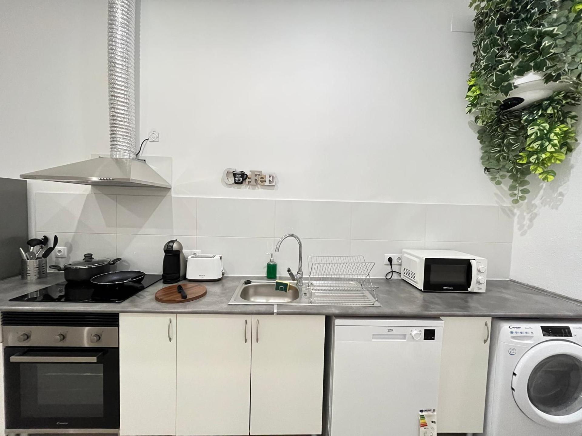 Kitchen or kitchenette