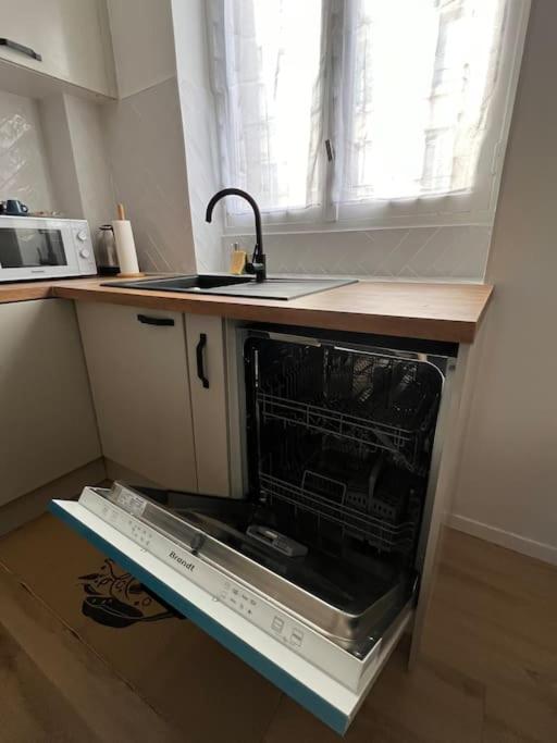 KB 21 - Metro 7 - AC - Free Parking - 4 pers