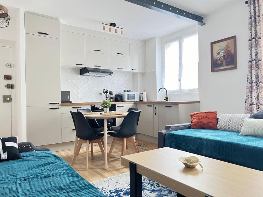 KB 21 - Metro 7 - AC - Free Parking - 4 pers