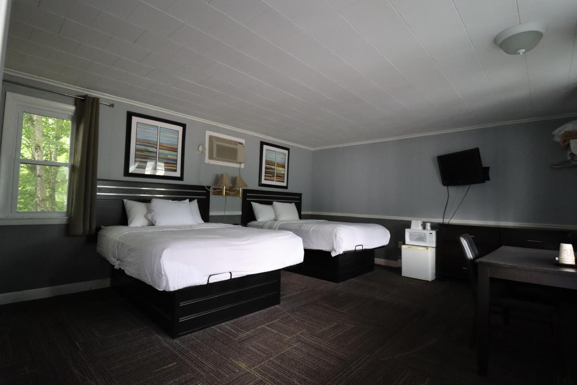 Queen Room with Two Queen Beds - Non-Smoking