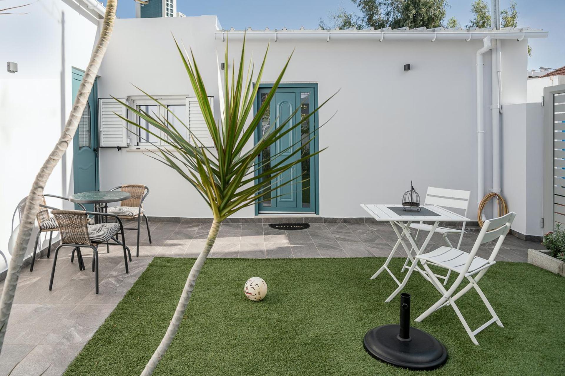 M City Apartments 100m from the beach