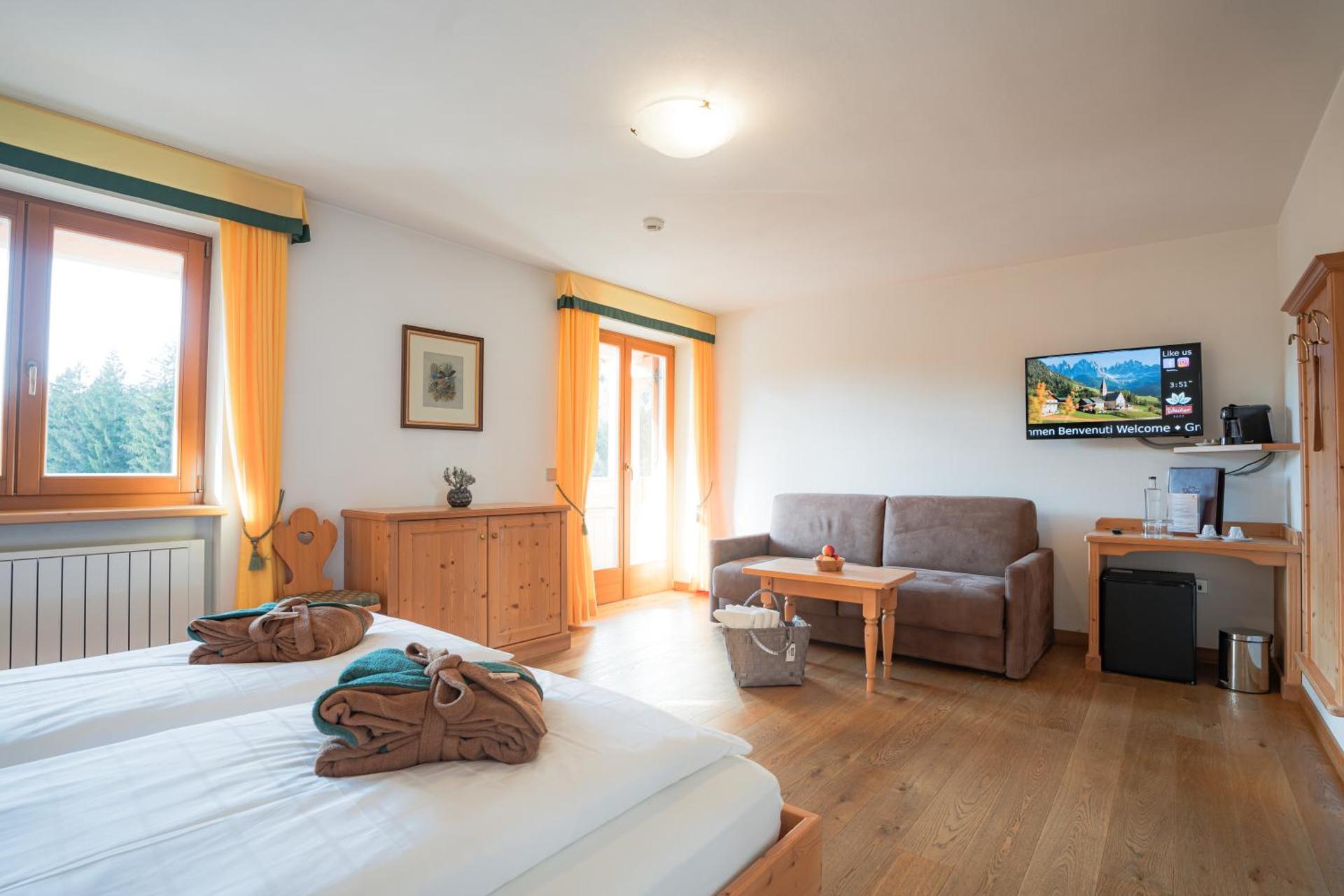 Photo of the whole room