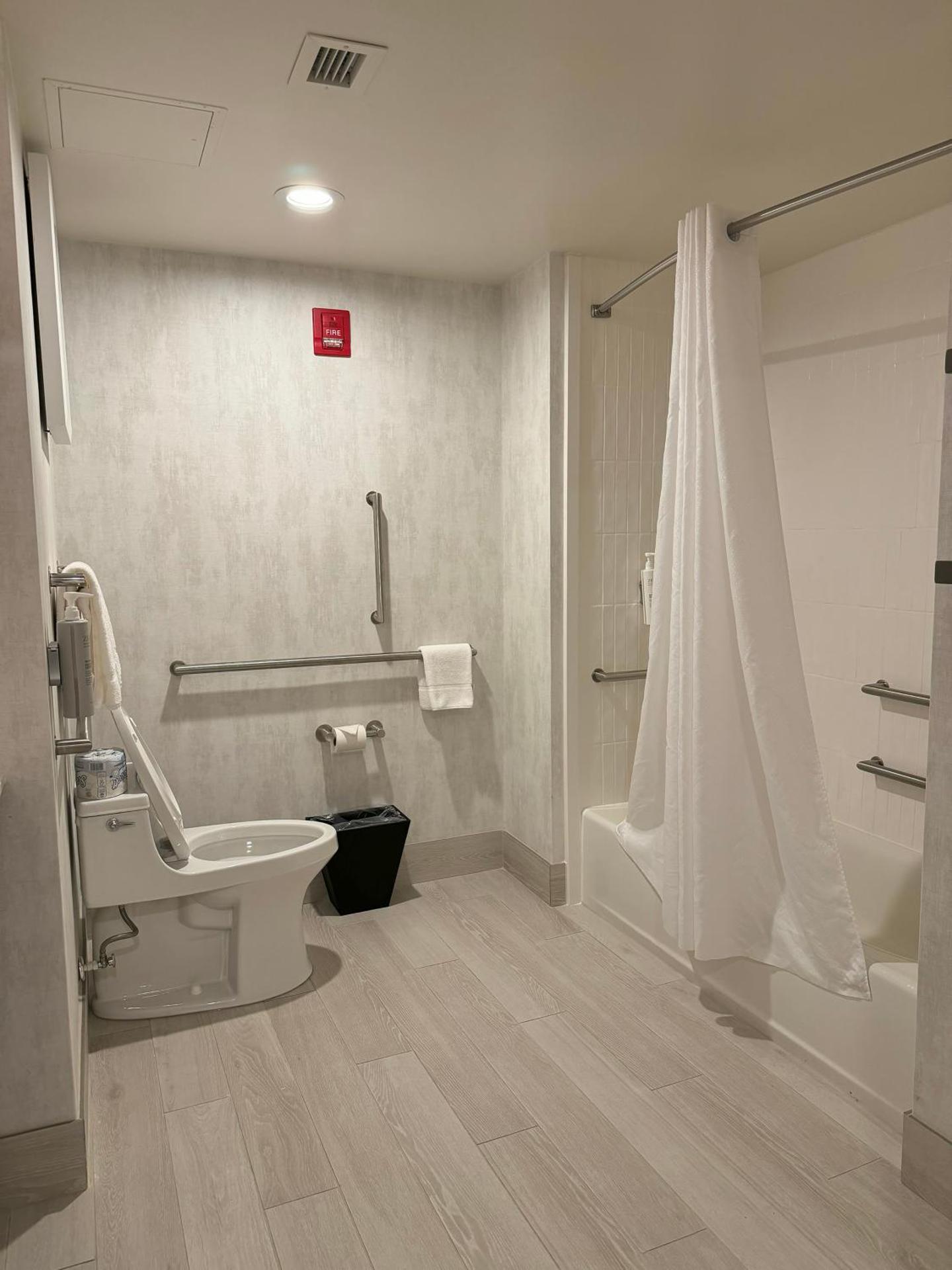 Queen Room with Two Queen Beds - Hearing Access