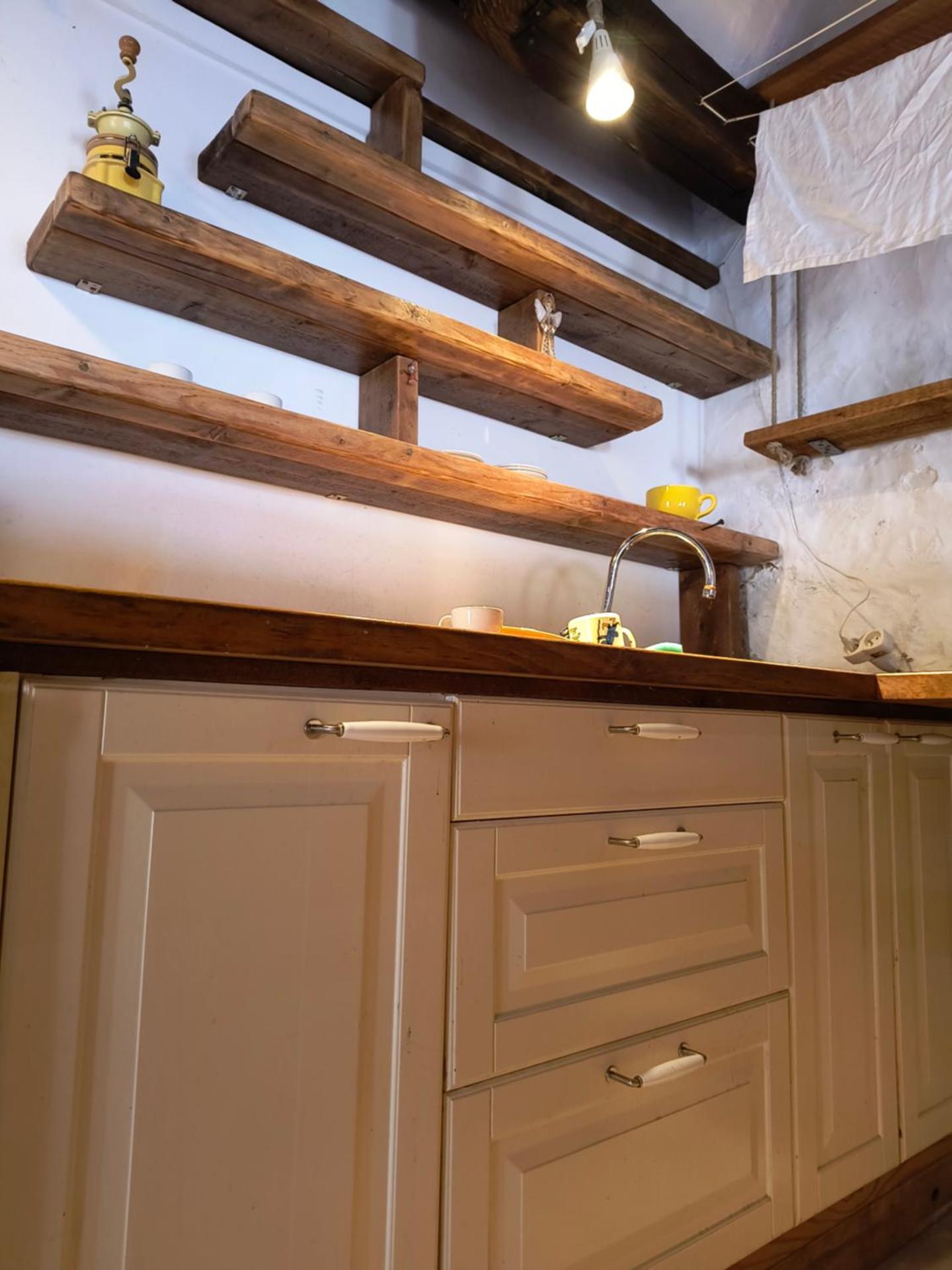 Chaloupka u Mostu sv Jana v centru Vodňan