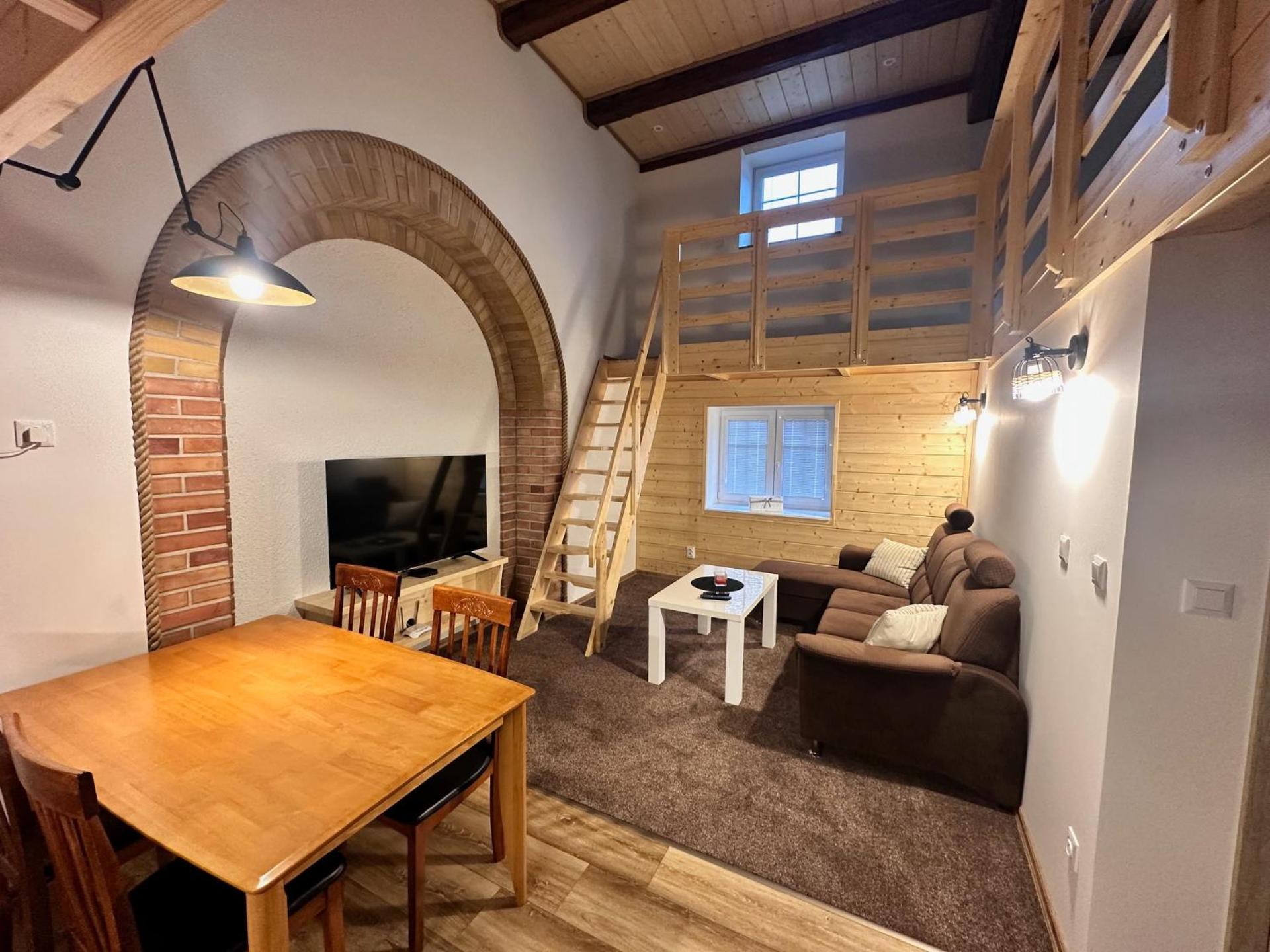 Apartment - Split Level