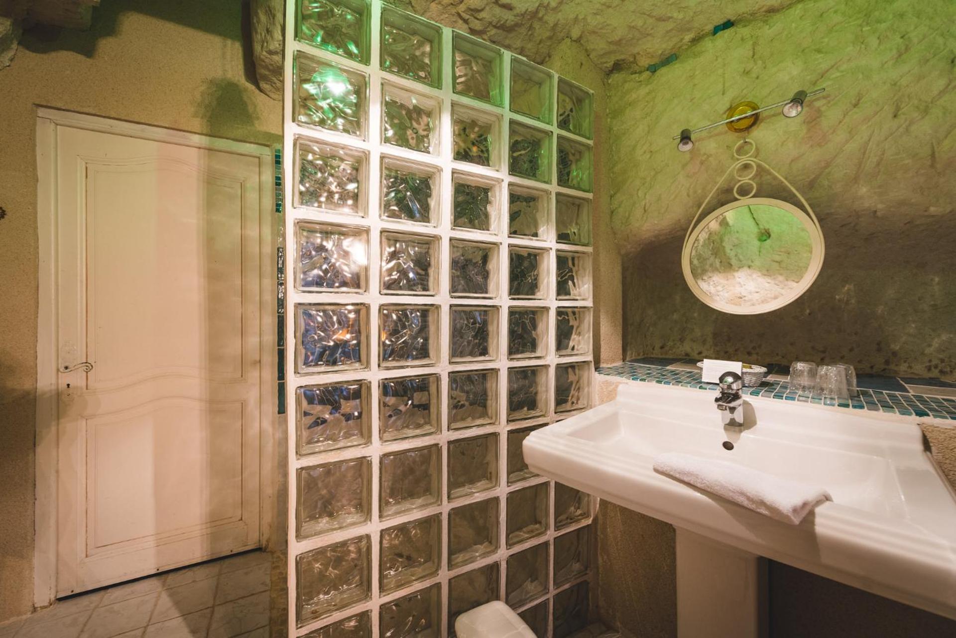 Two-Bedroom Apartment - Cave