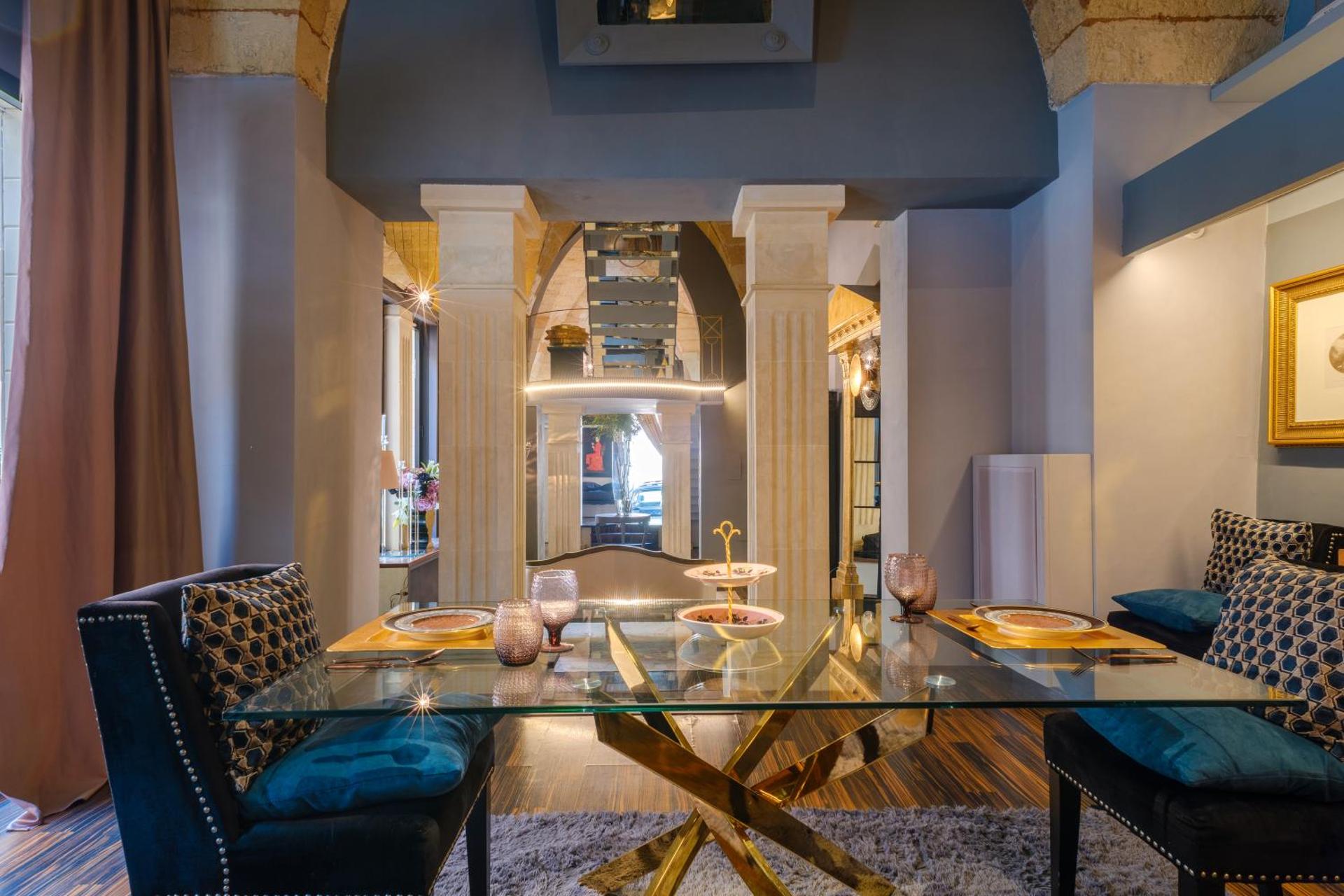 Maison Boutique At Daniela