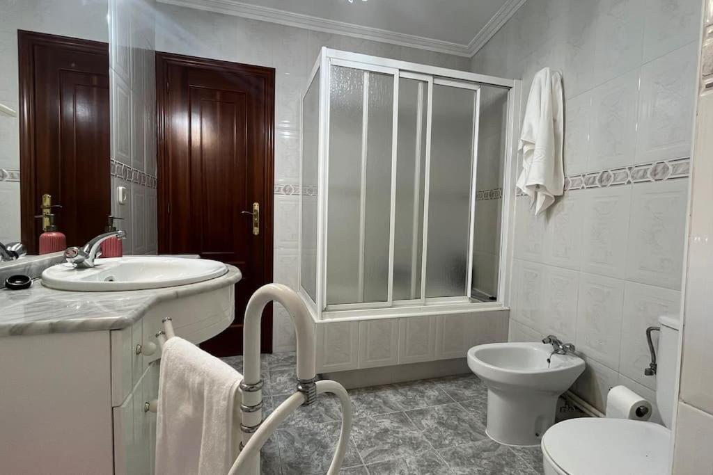 Casa rural Isaac - Casa turismo rural con piscina cerca de Santiago de Compostela