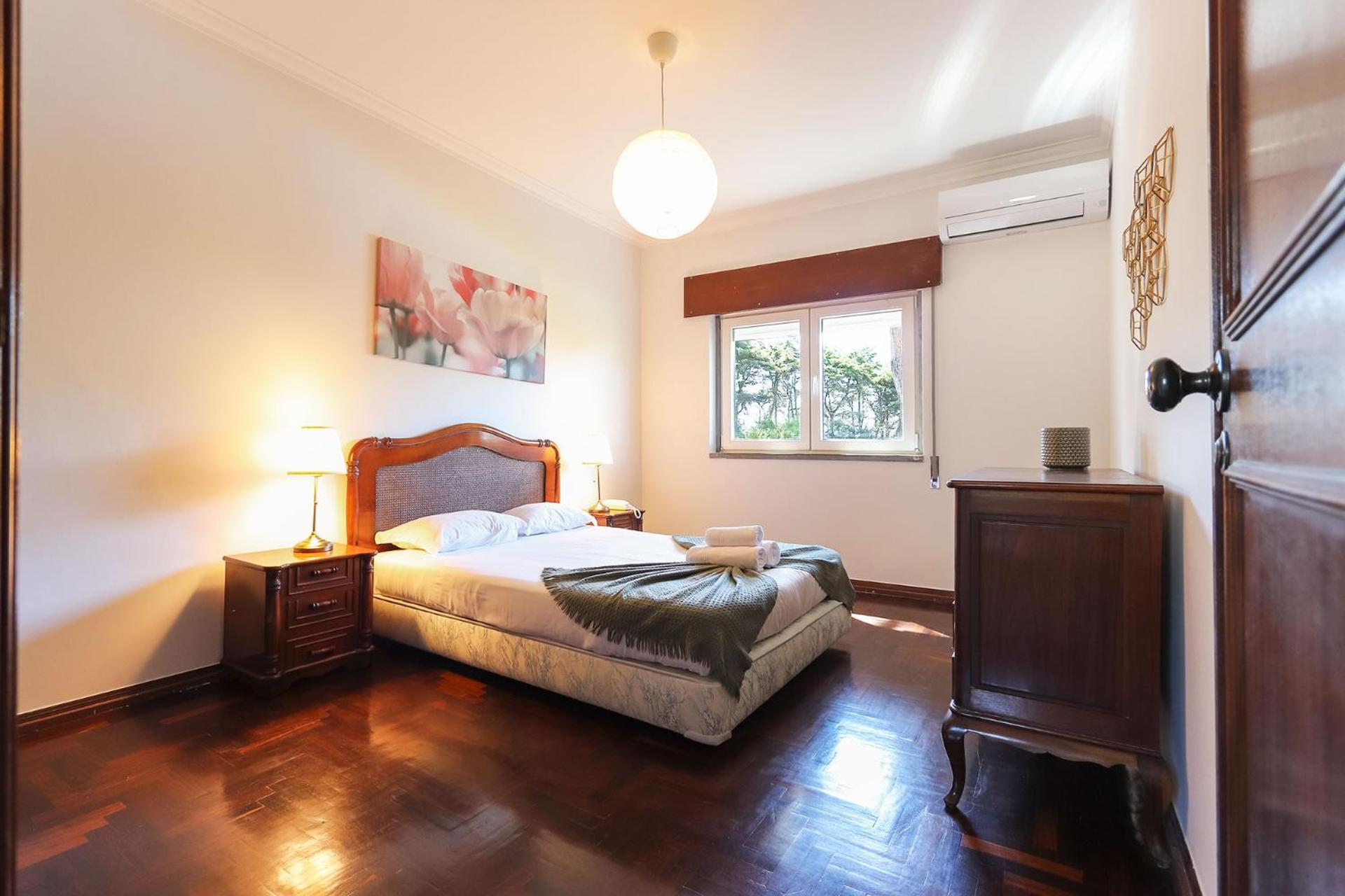 Vita Portucale ! Sintra Retreat Villa with Pool