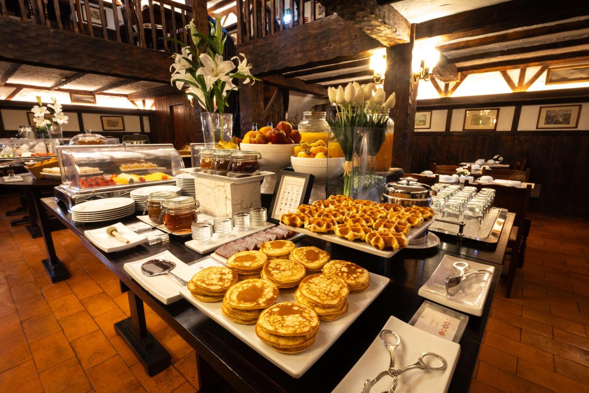 Buffet breakfast