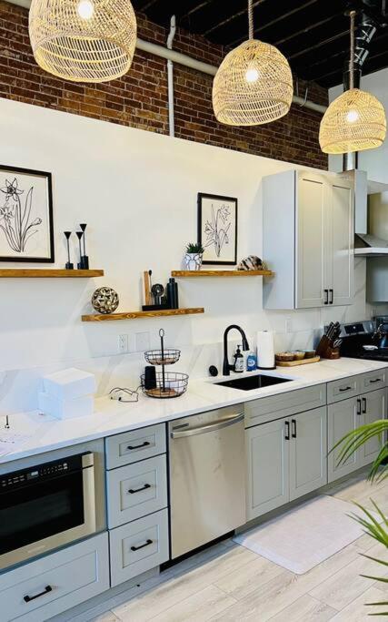 Modern Condo on Main St