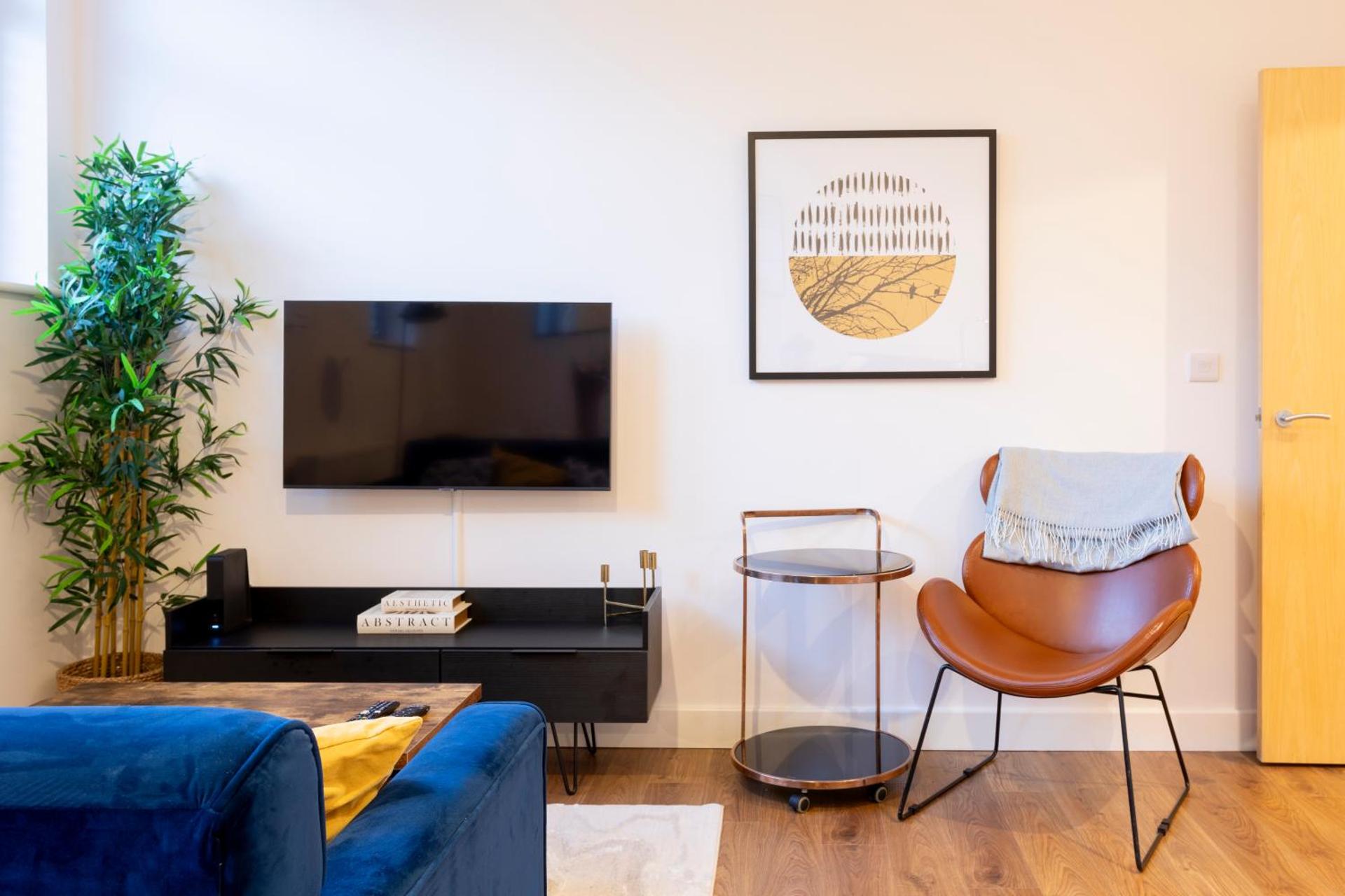 Communal lounge/ TV room