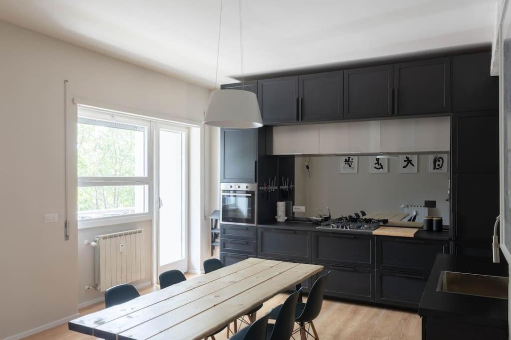 Modern Spacious Apartment on the Tevere