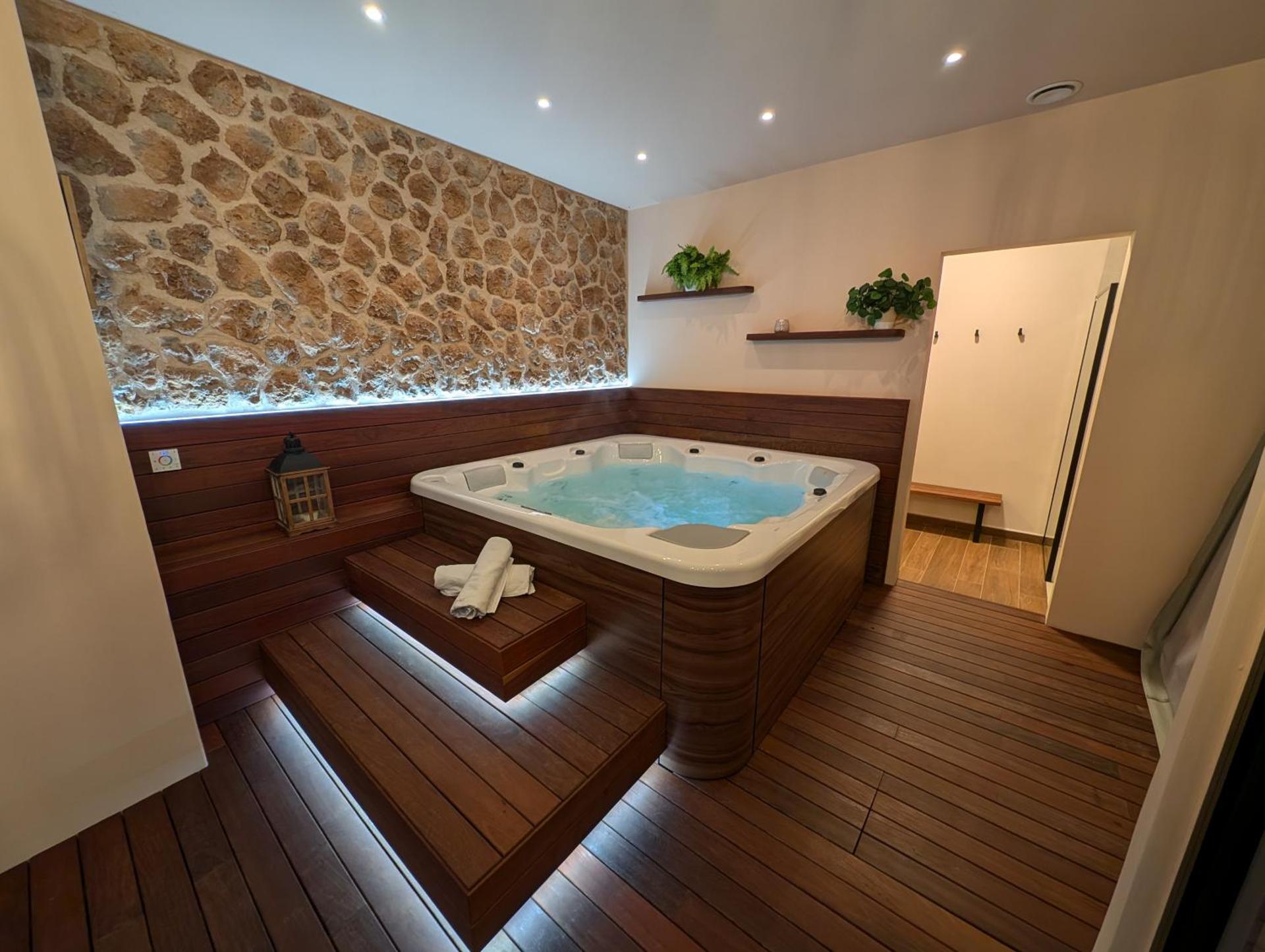 Masia d'Amer - Complex rural amb encant