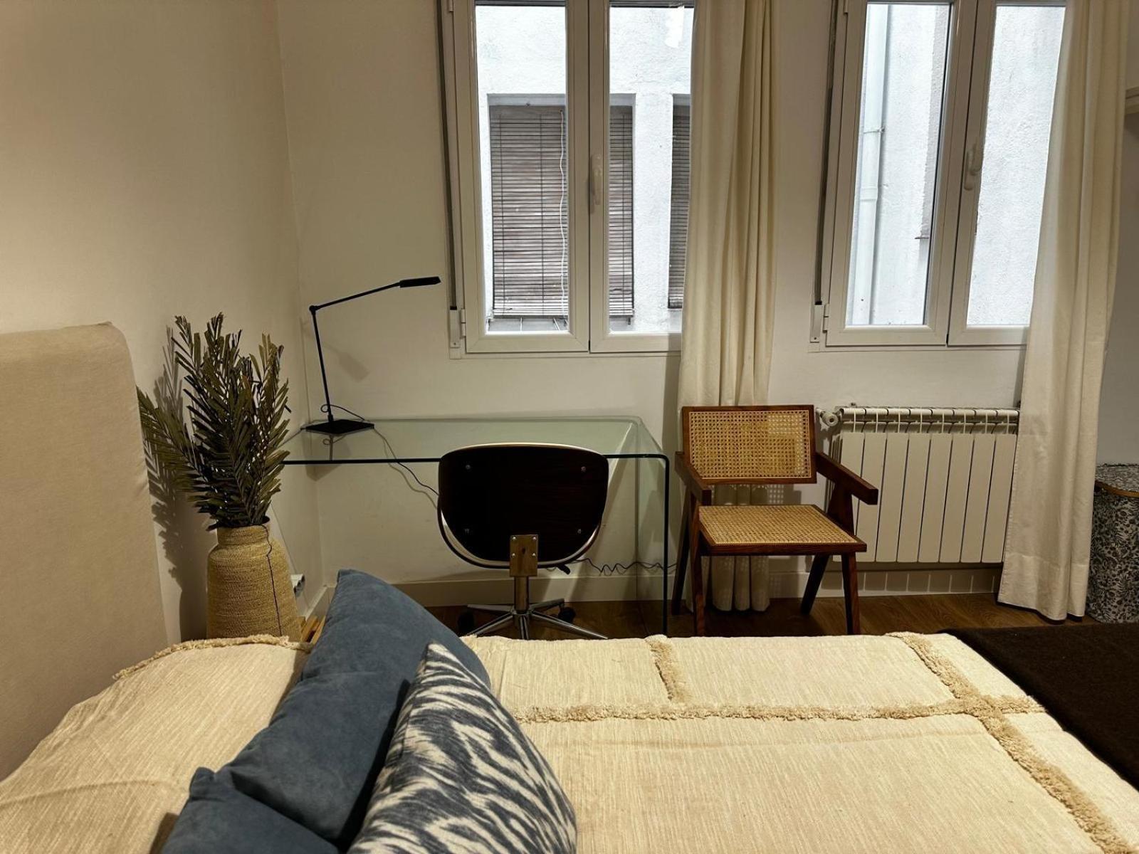 Piso 2 habitaciones en el centro