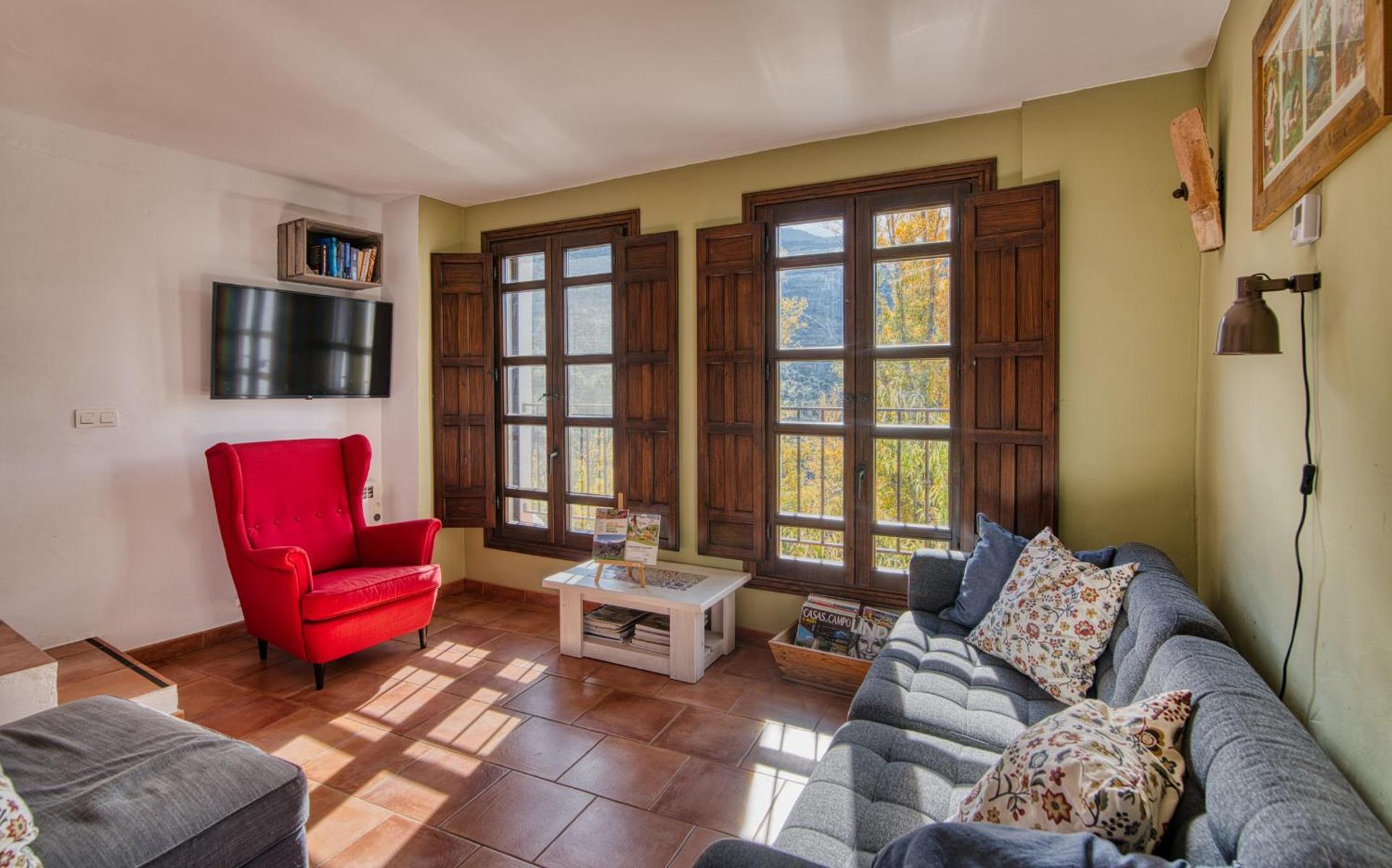 Communal lounge/ TV room