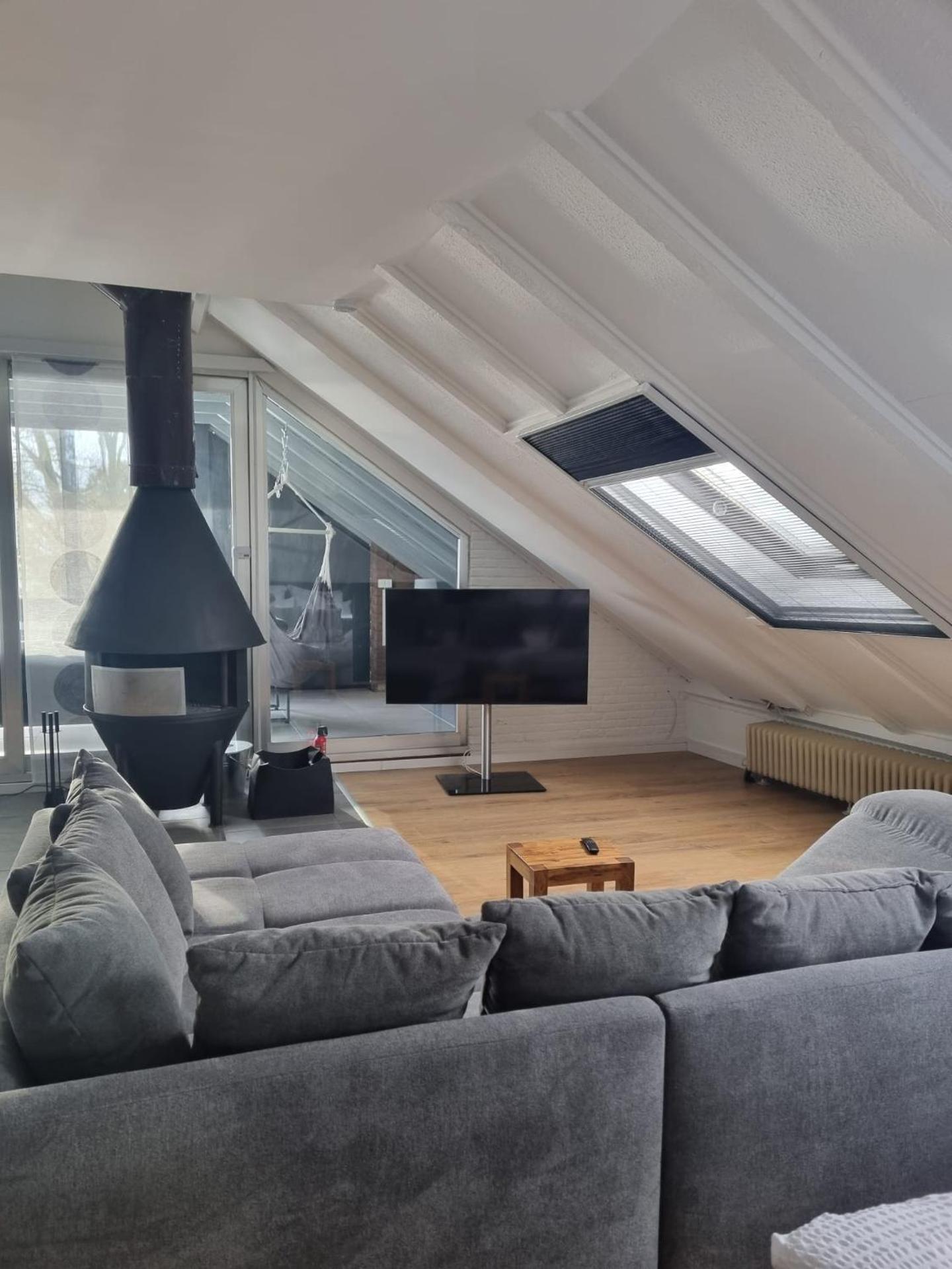 Communal lounge/ TV room