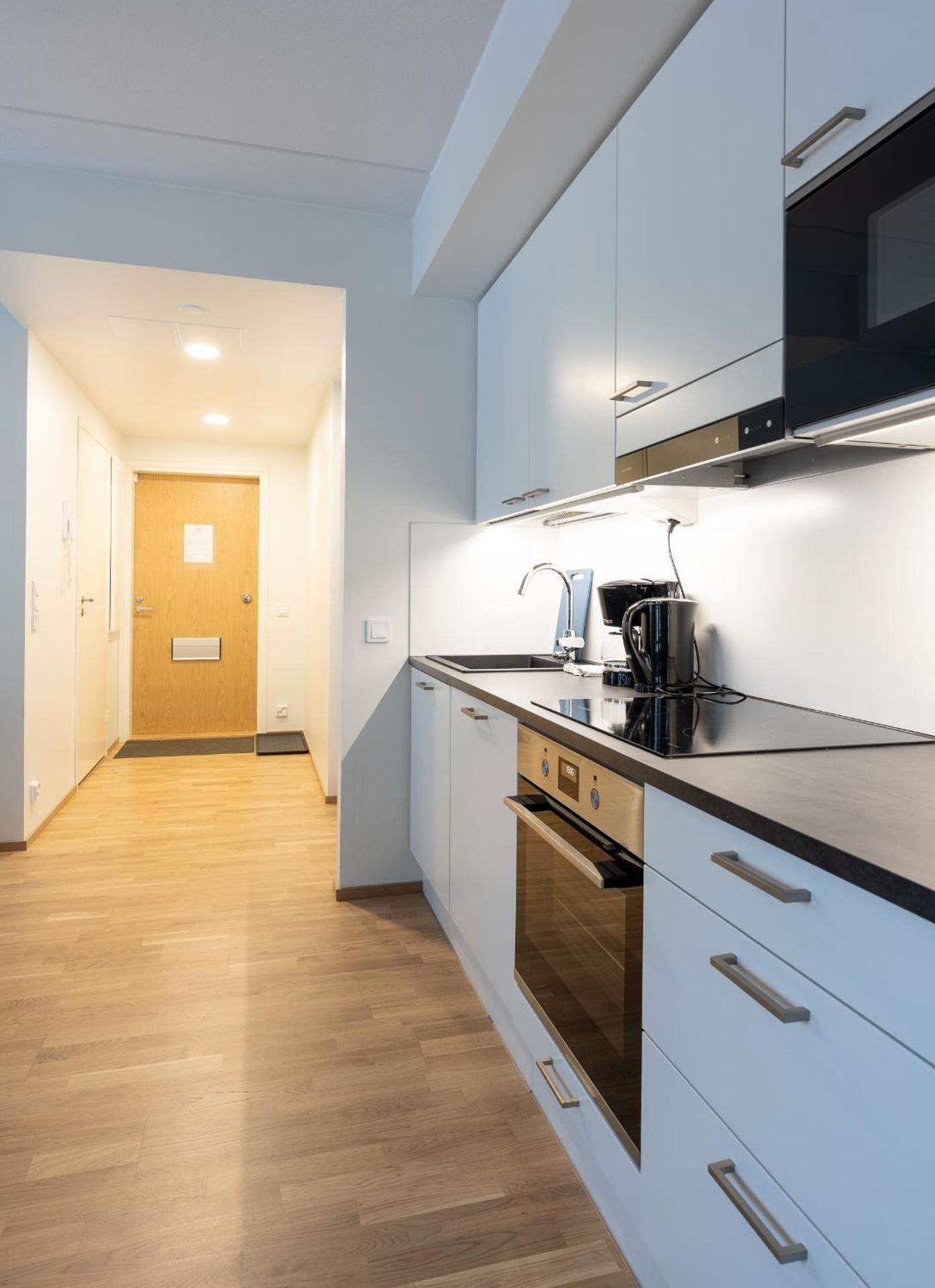 Easy Stay Rooms & Apartments near Airport