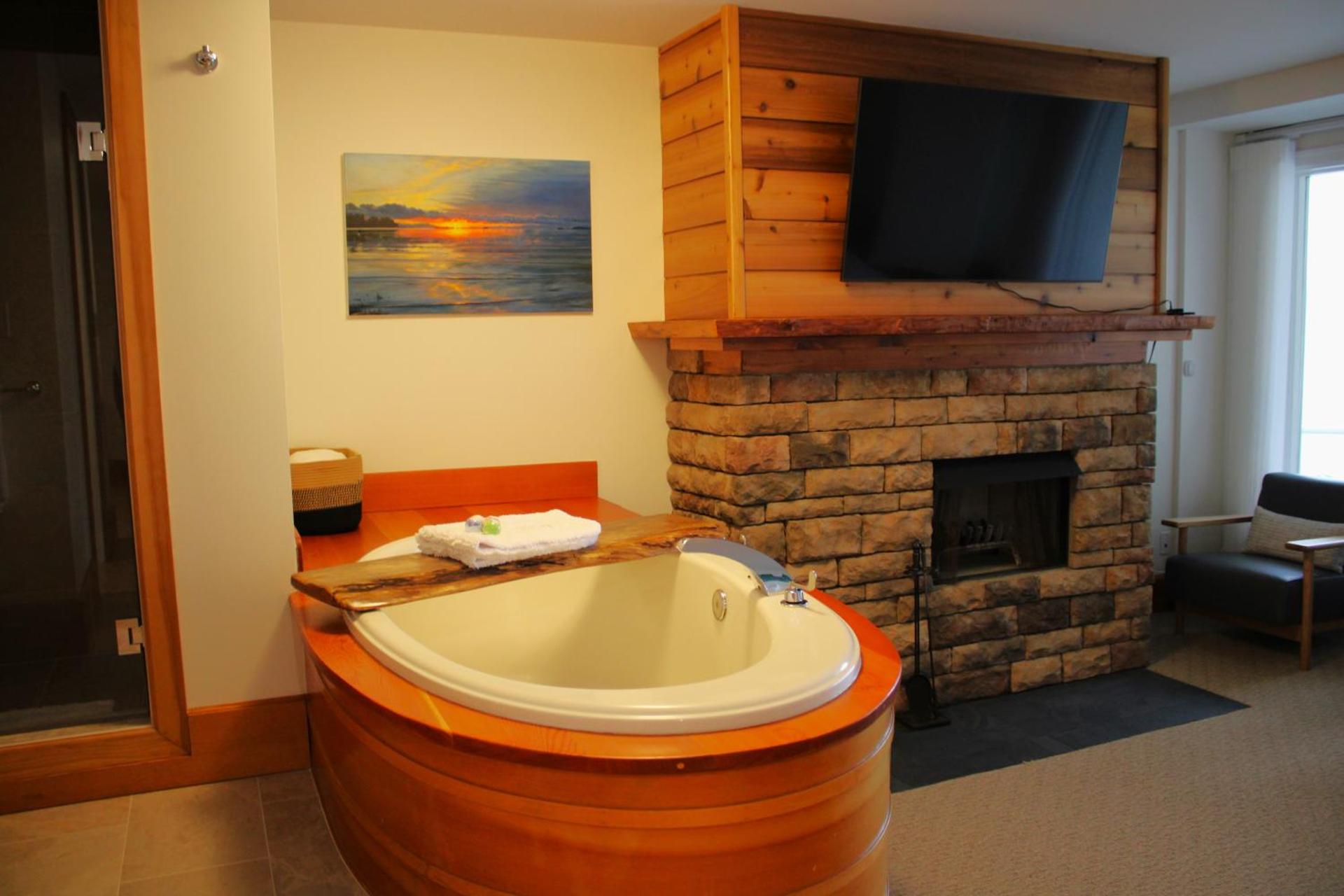 Suite with Spa Bath