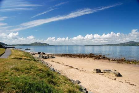 LILY'S LODGE - Beautiful Central Buncrana Home