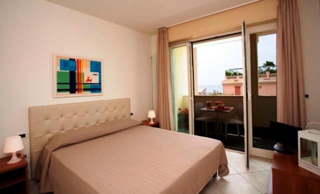 One-Bedroom Apartment (3 Adults)