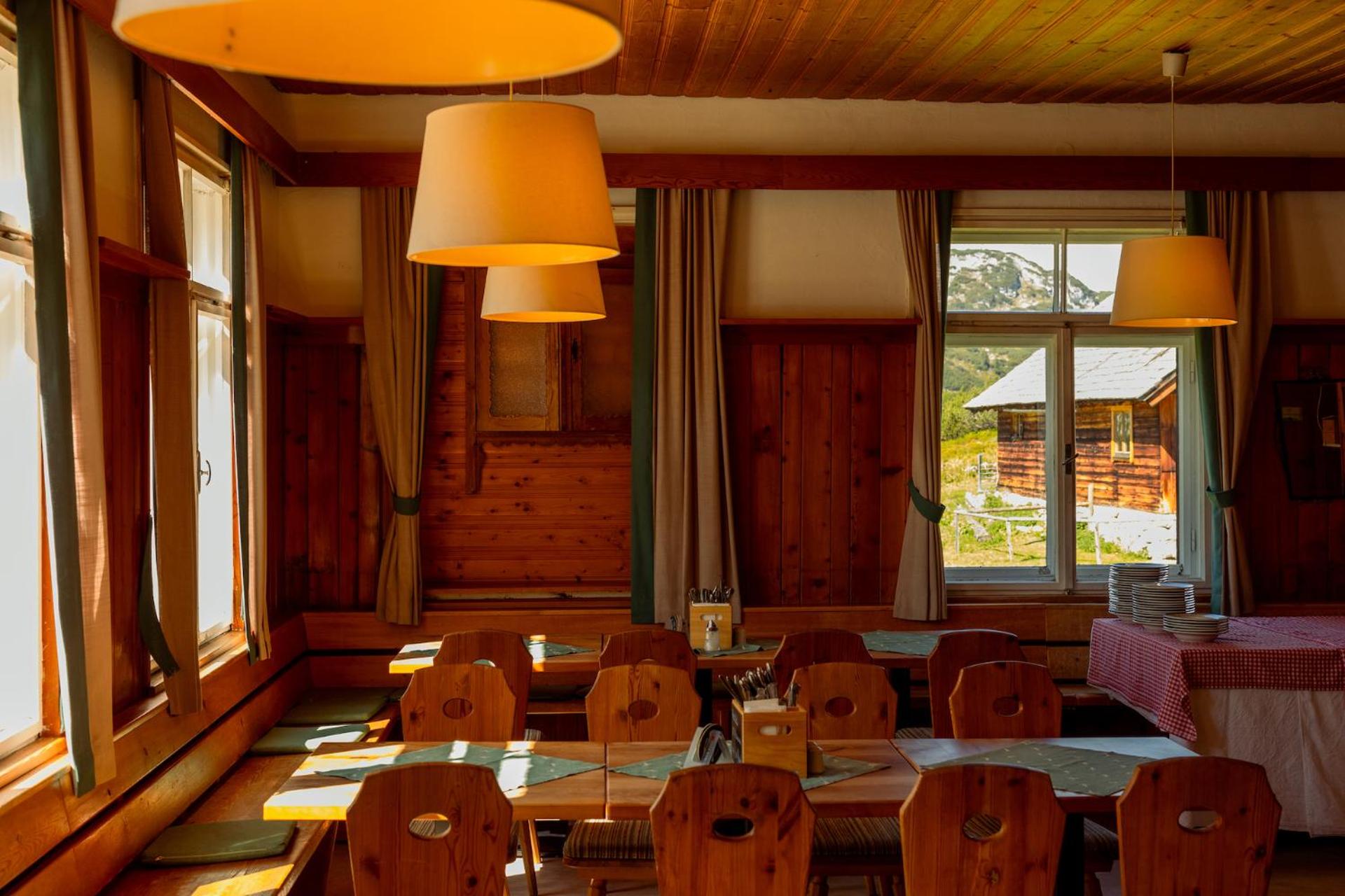 Gjaid-Alm 1739m am Dachstein-Only Accessible by Cable Car