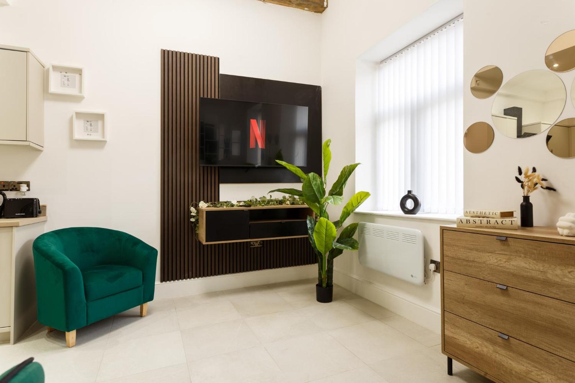 Bradford Luxury Central Apartment