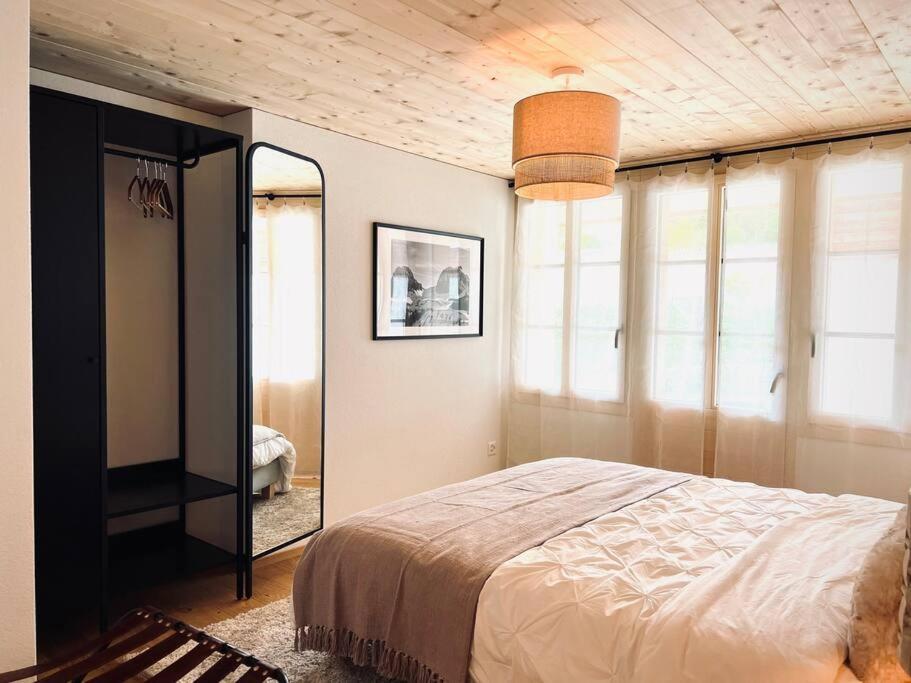 Hidden Retreats 1466 Edition