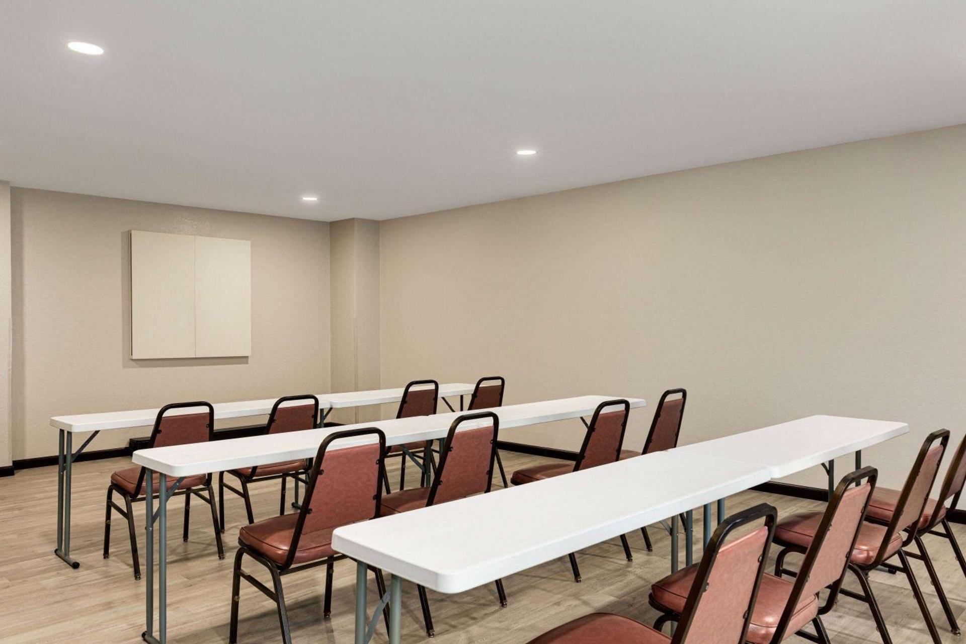 Meeting/conference room