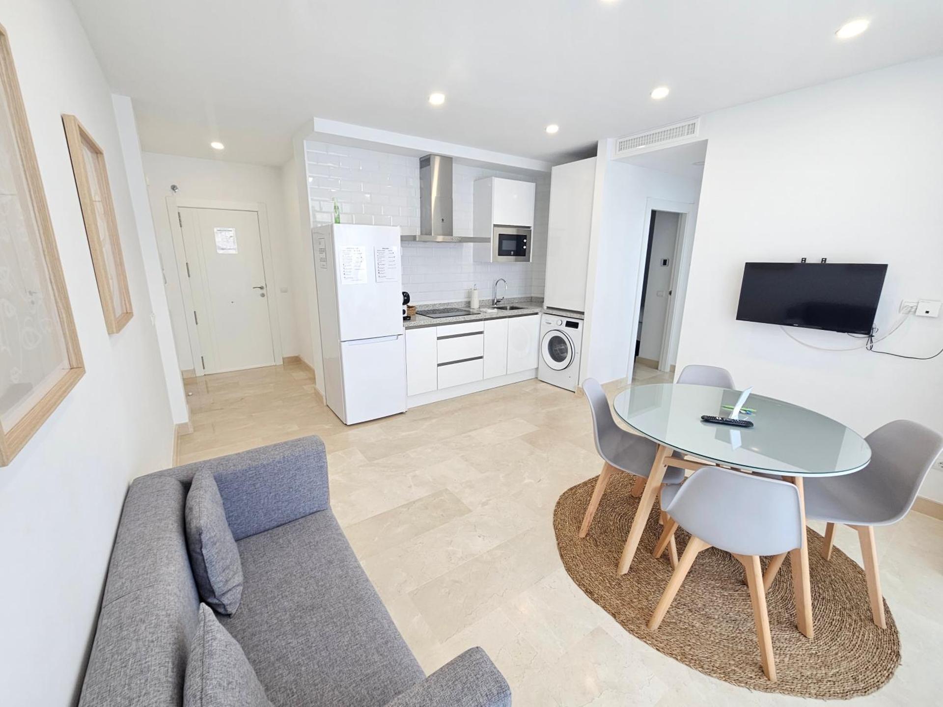 Apartamento 1ª Línea de playa Planta Vistas a Casco Histórico