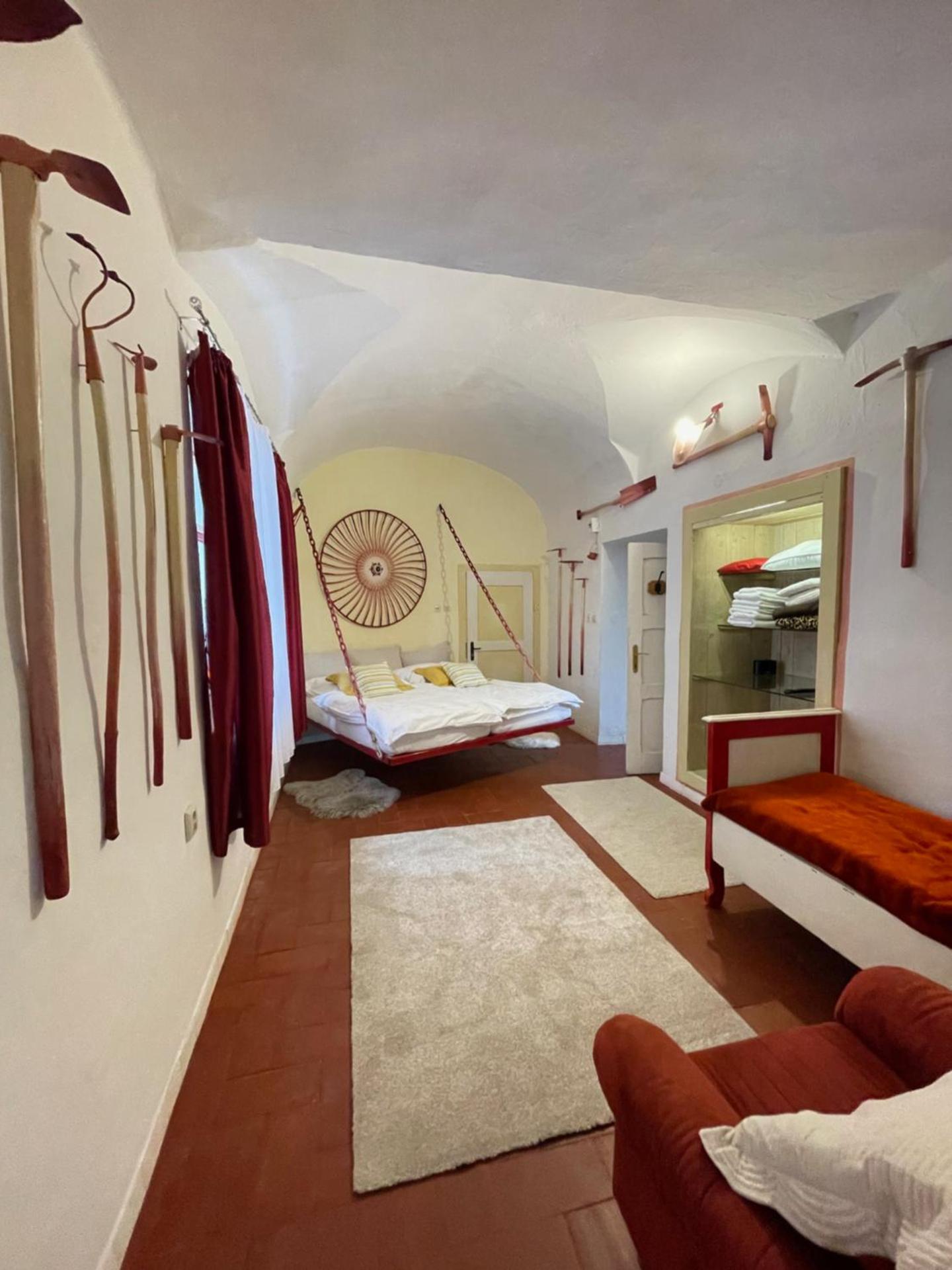 Statek Uhersko - Kovárna