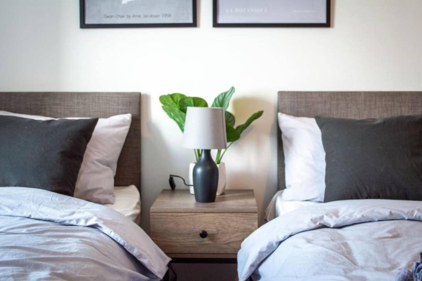 Stunning Mersey View Flat W Parking In Liverpool