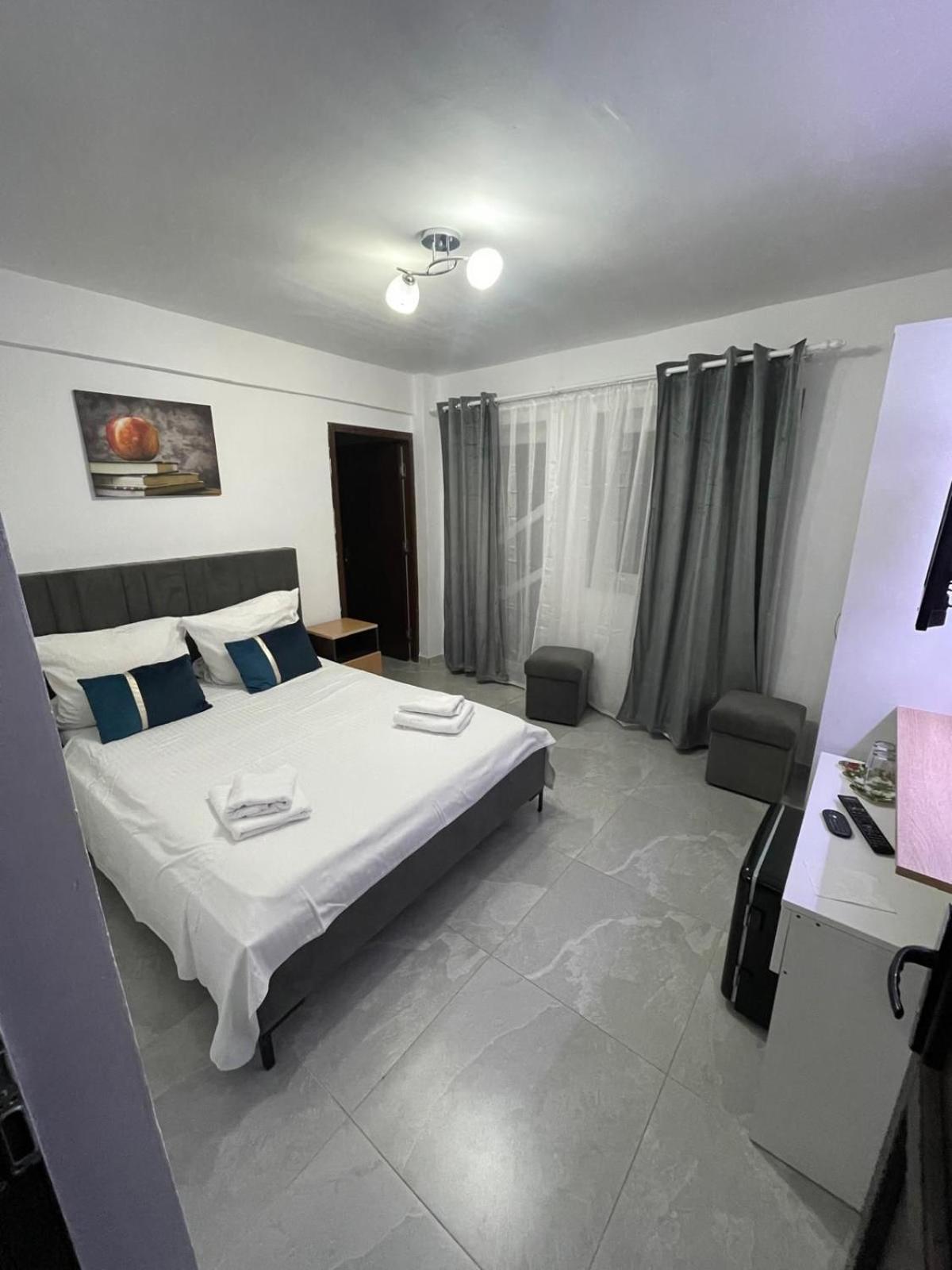 Pensiunea White House