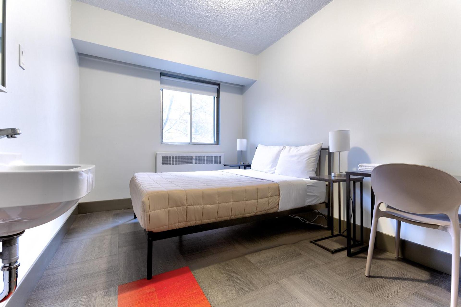 HI Edmonton - Hostel