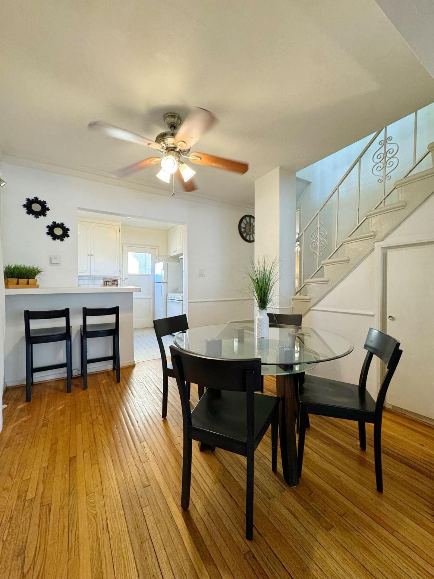 Bargain Beverly Hills 3 Bedroom in great area 5 minutes to Rodeo Drive