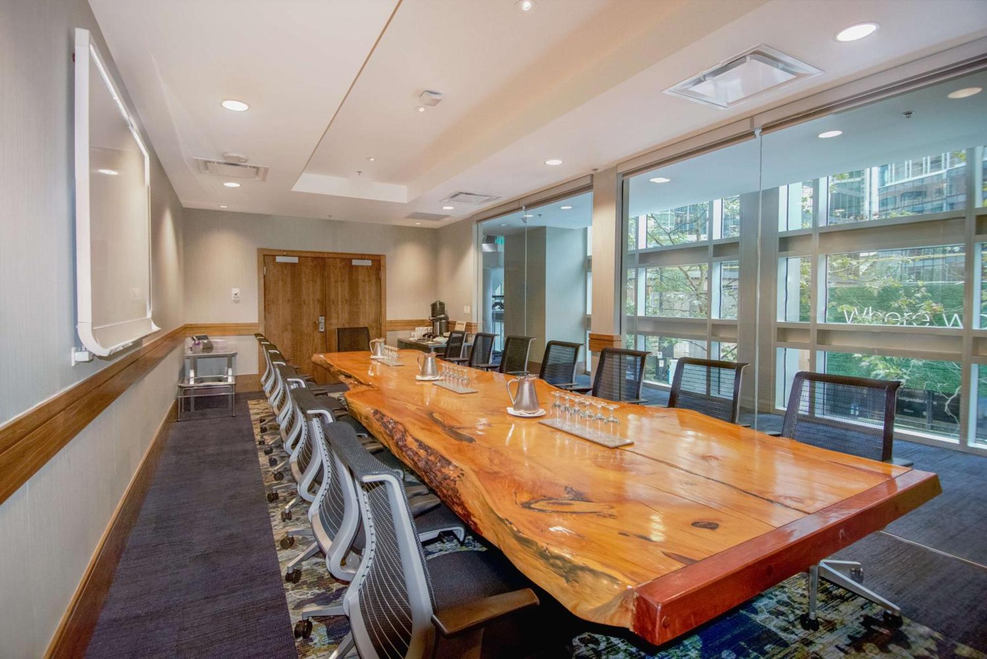 Meeting/conference room
