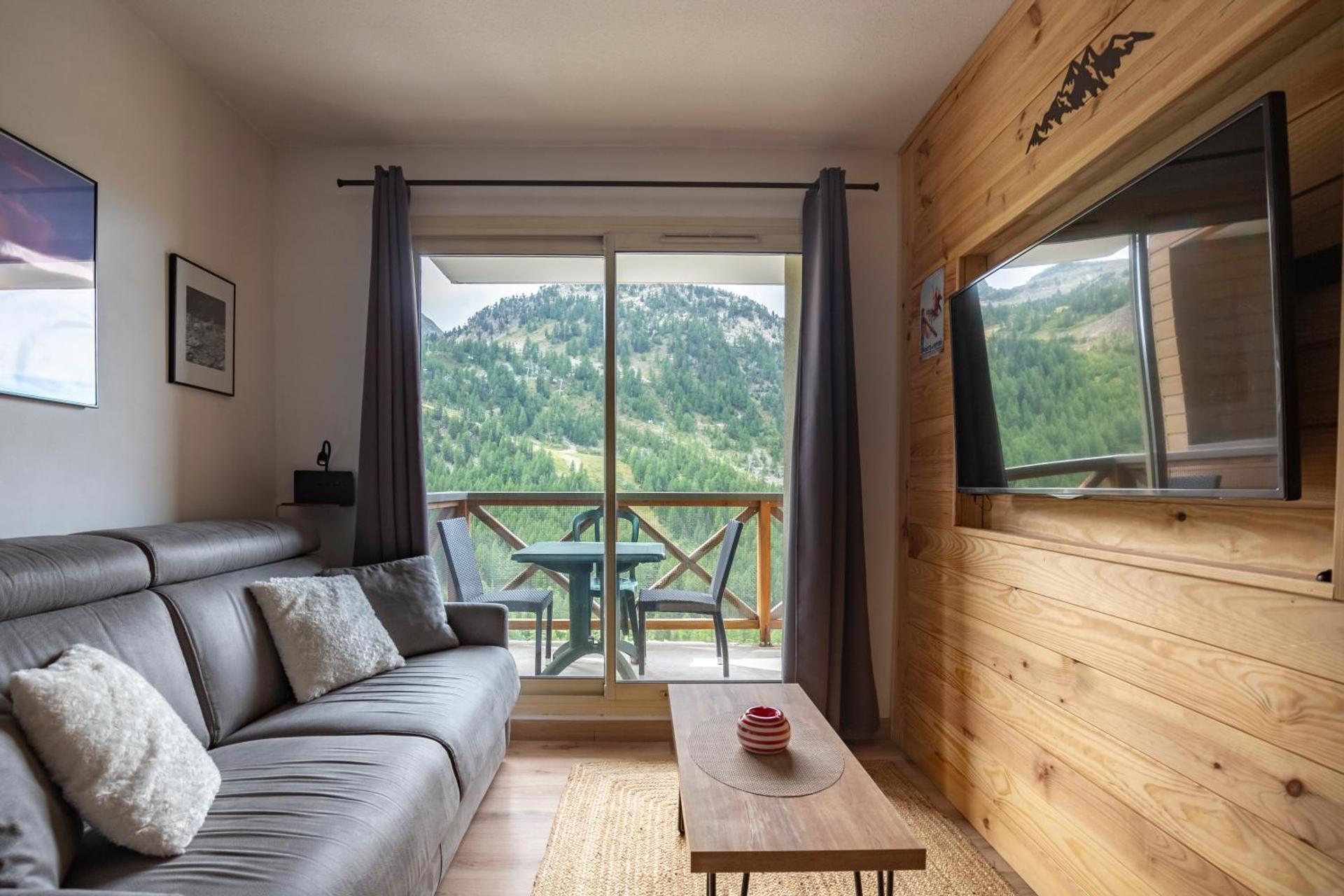 Joli T2, Centre, Parking privé, Wifi, Local à ski