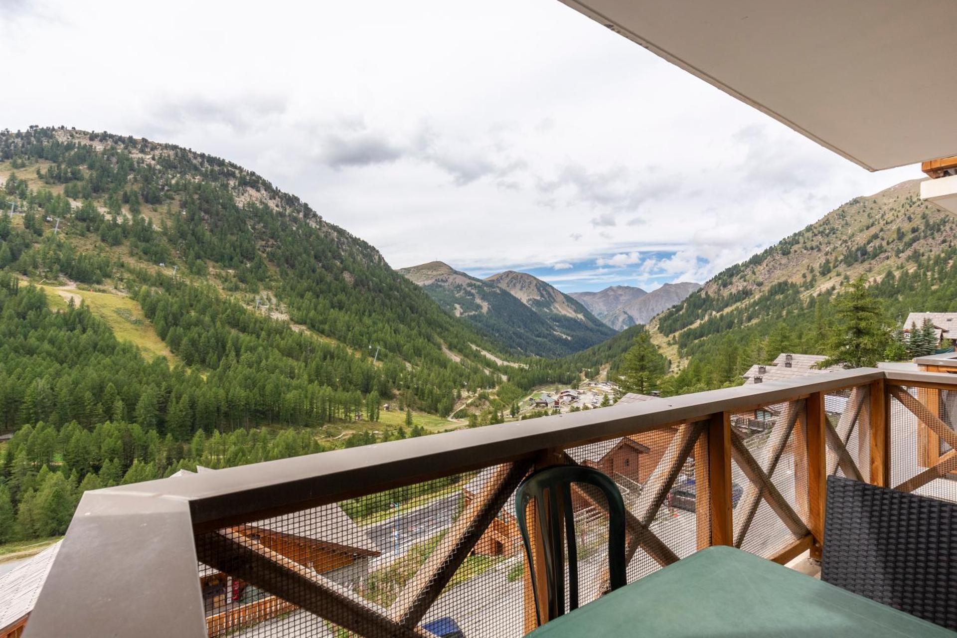 Joli T2, Centre, Parking privé, Wifi, Local à ski