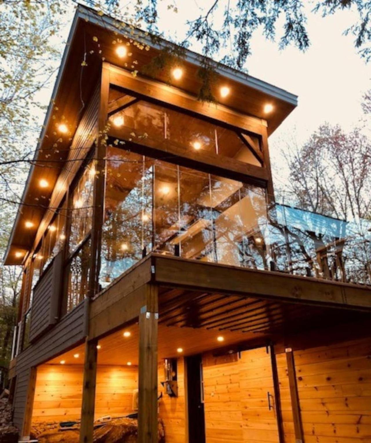 Muskoka Charm Beautiful four bedroom cottage