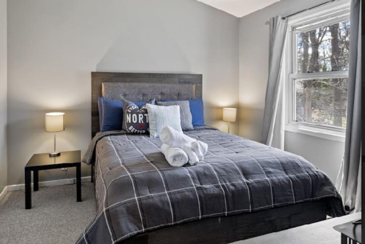 Muskoka Charm Beautiful four bedroom cottage