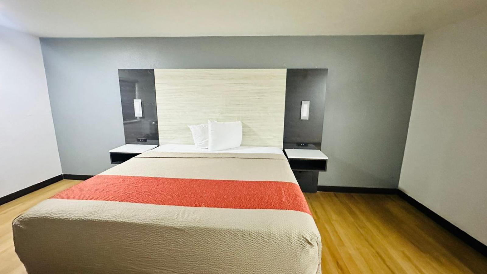 Evergreen Inn & Suites Portland