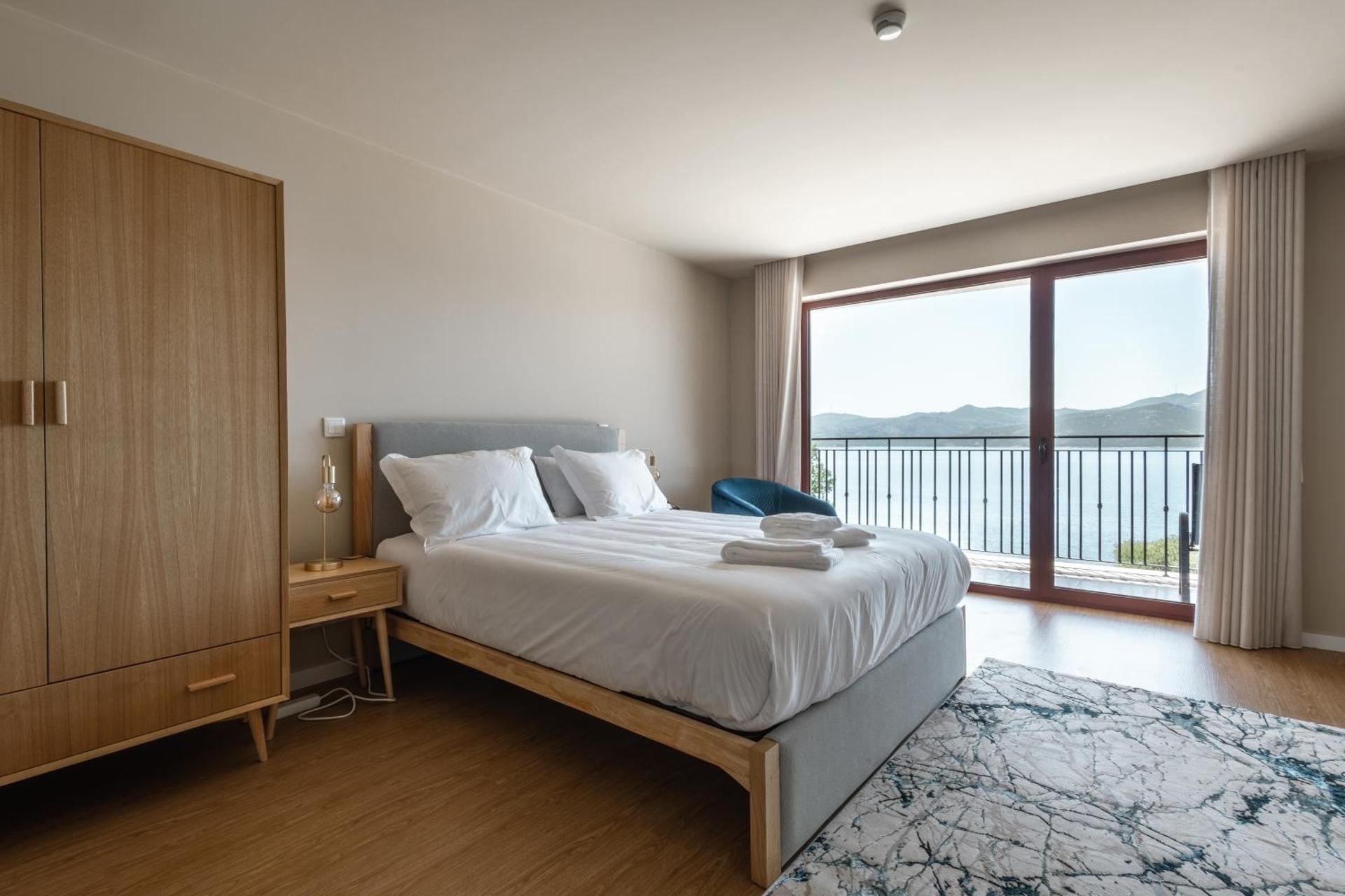 Double Room with Lake View