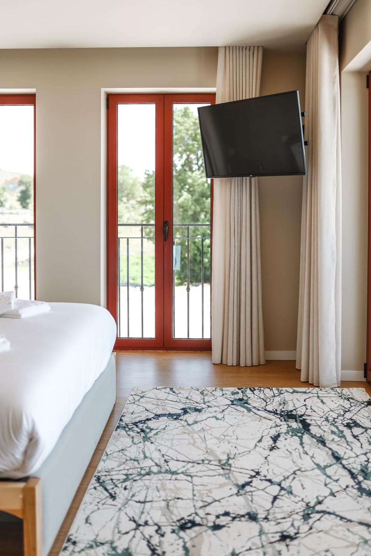 Double Room with Lake View