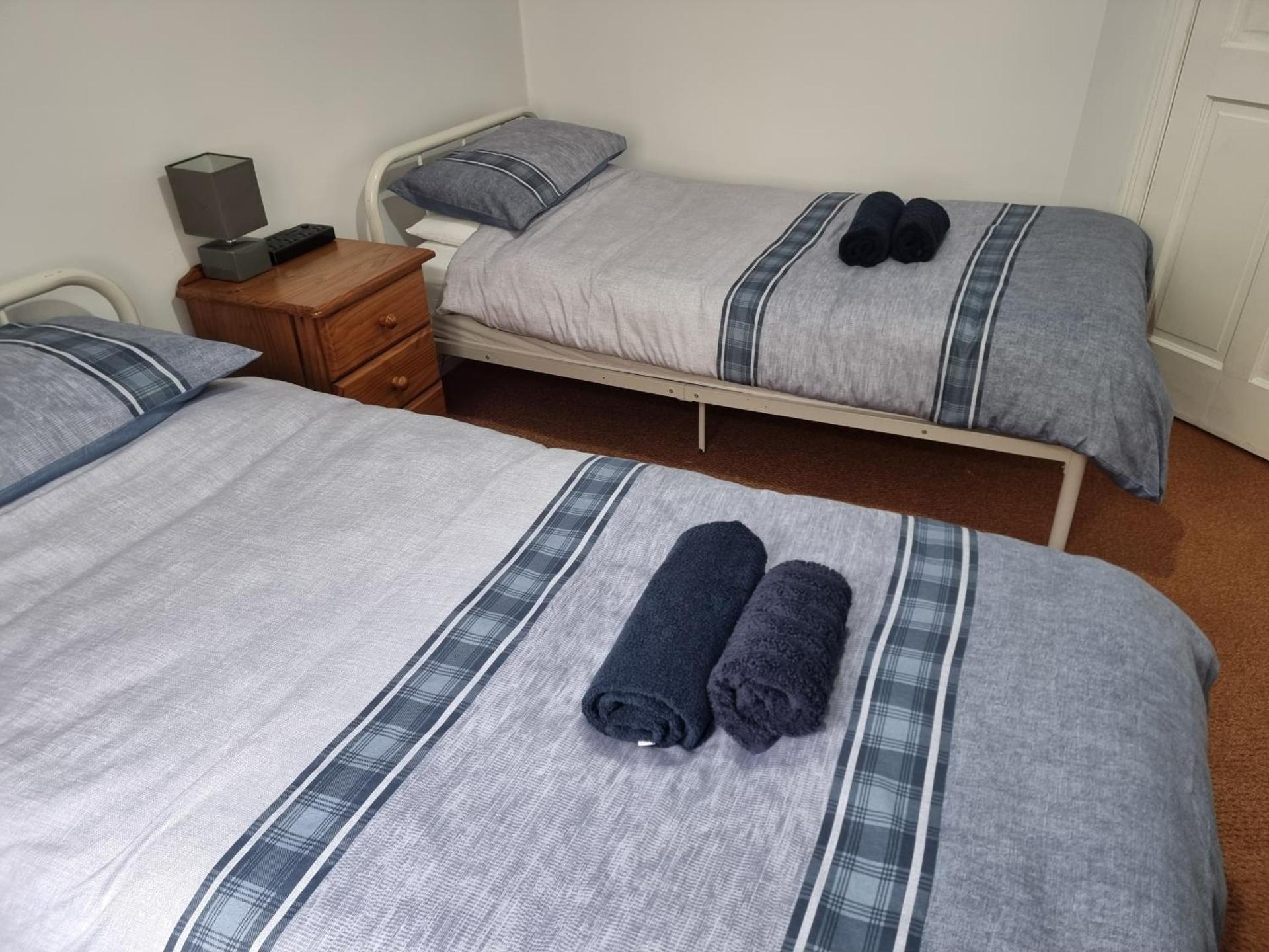 3-Beds Sleep 7 with Garden & Private Parking